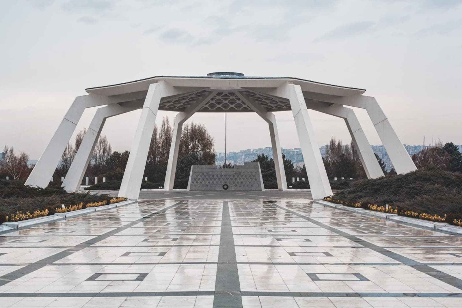 Devlet Büyükleri Anıt Mezarlığı