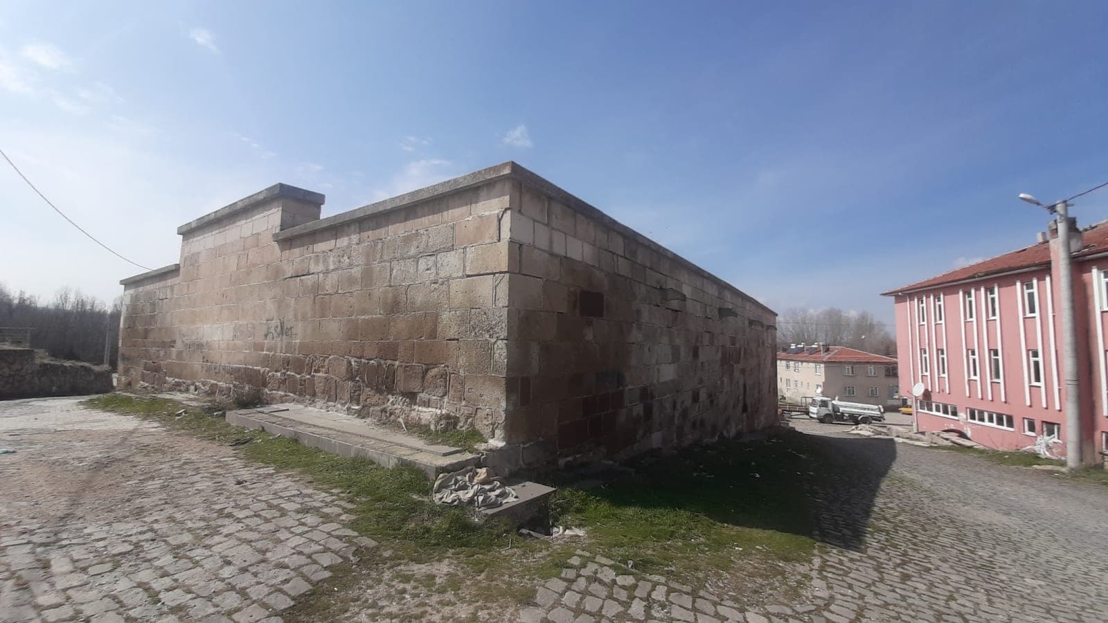 Eğret Kervansarayı