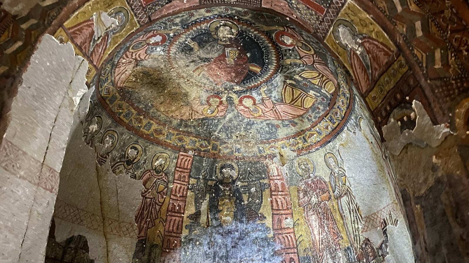Yılanlı Kilise