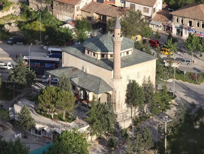 Gümüşlü Cami — Amasya gezilecek yerler