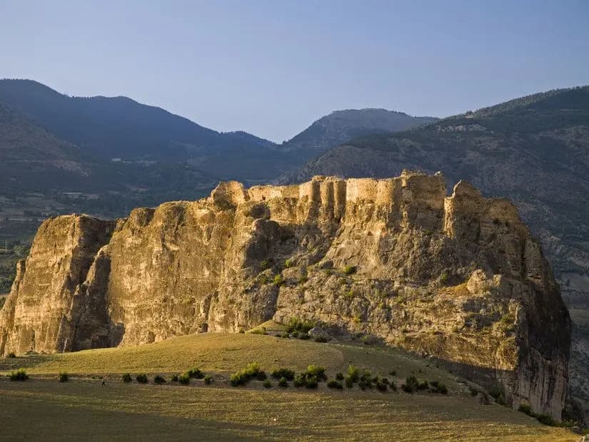 Ardanuç kalesi — Artvin gezilecek yerler