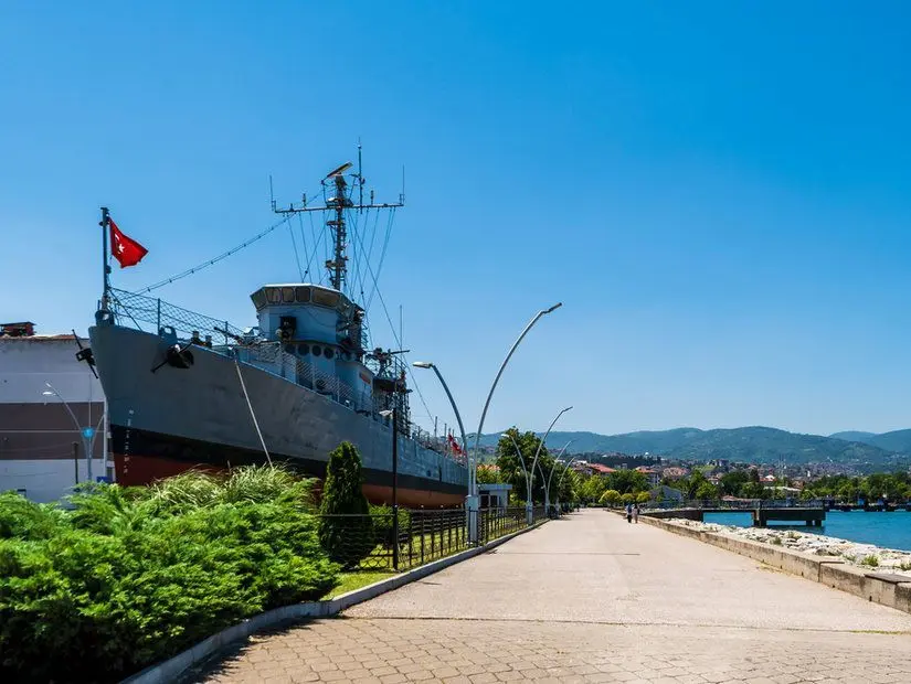 Gölcük Kavaklı Sahili — Kocaeli gezilecek yerler
