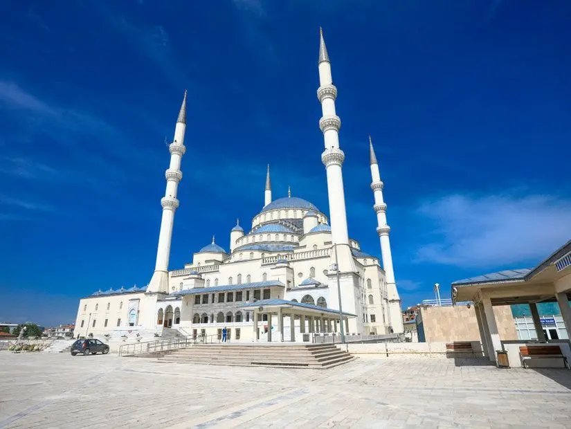 Kocatepe Camii — Ankara gezilecek yerler