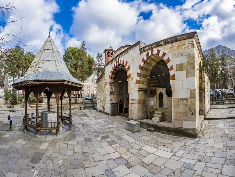 Yörgüç Paşa Camii — Samsun kültürel ve dini yapılar