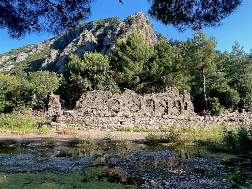 Olympos Antik Kenti — Antalya gezilecek yerler