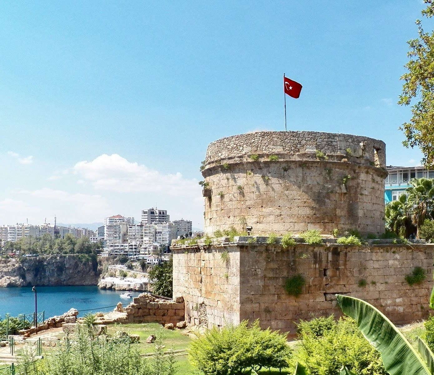 Hıdırlık Kulesi — Antalya gezilecek yerler