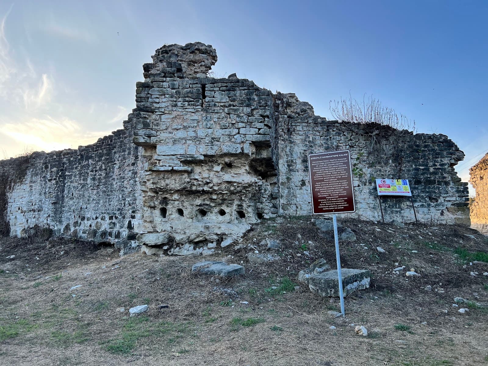 Harmantepe Kalesi — Sakarya gezilecek yerler