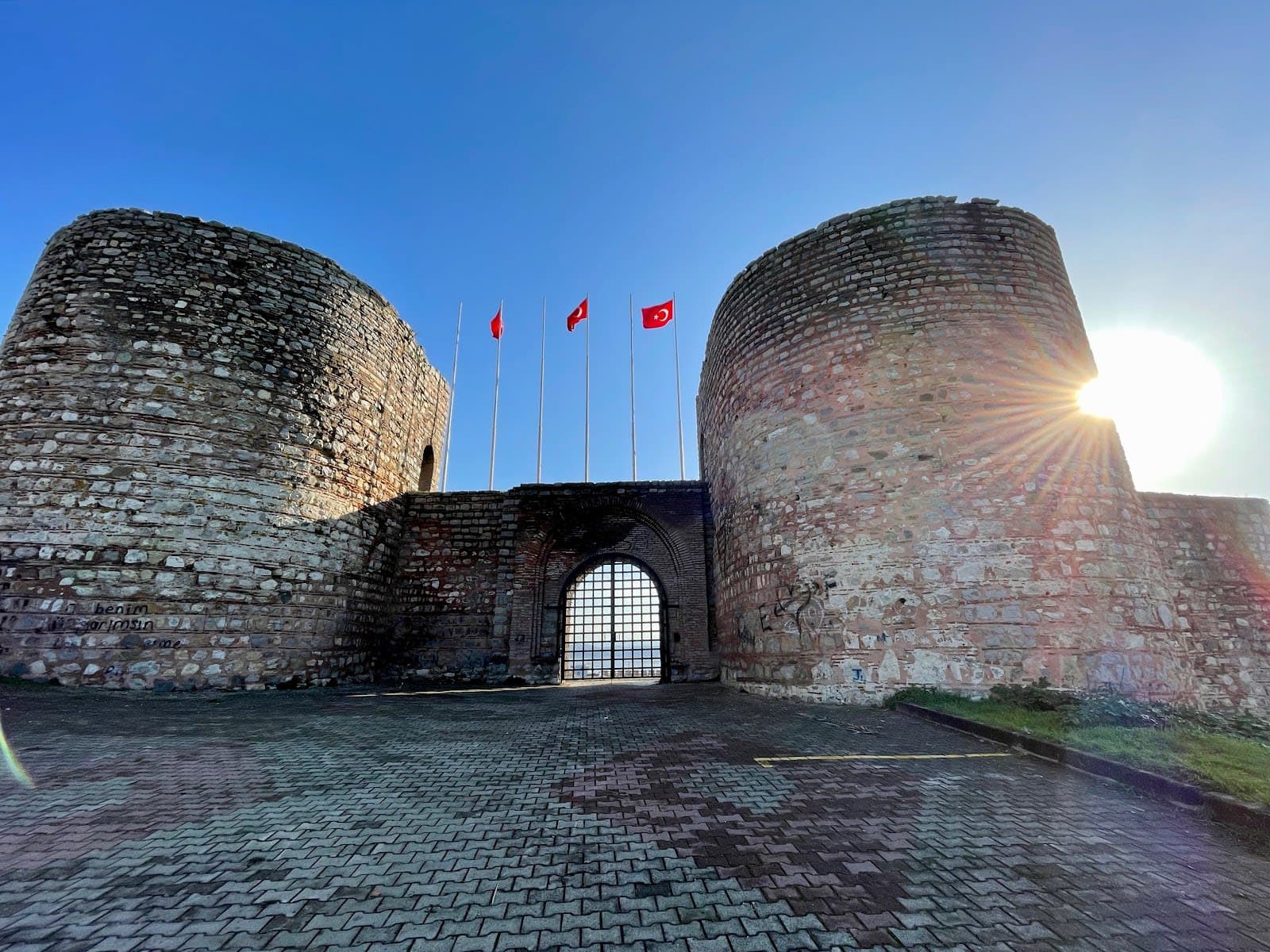 Eskihisar Kalesi — Kocaeli gezilecek yerler