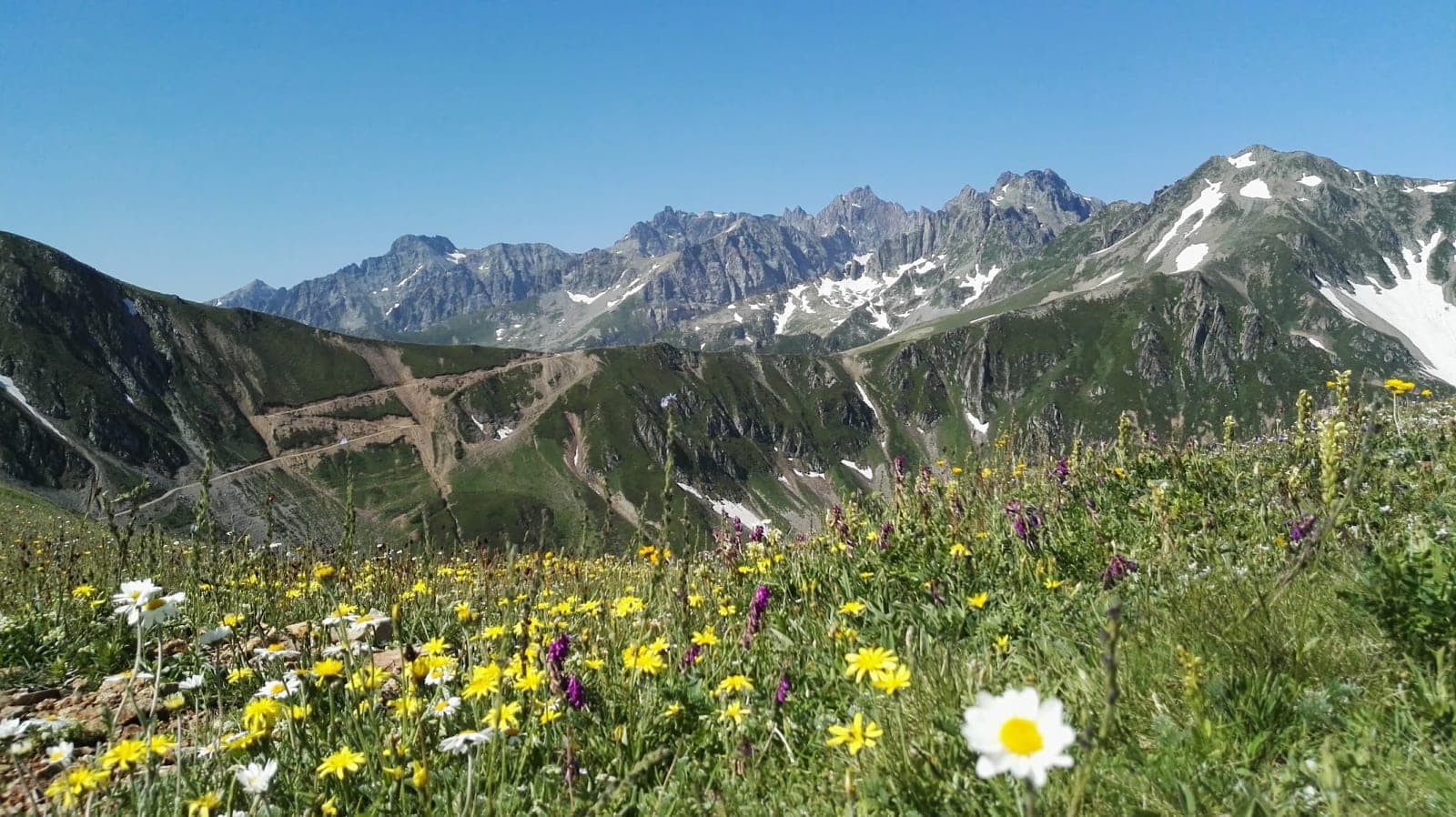 Karçal Dağları — Artvin gezilecek yerler