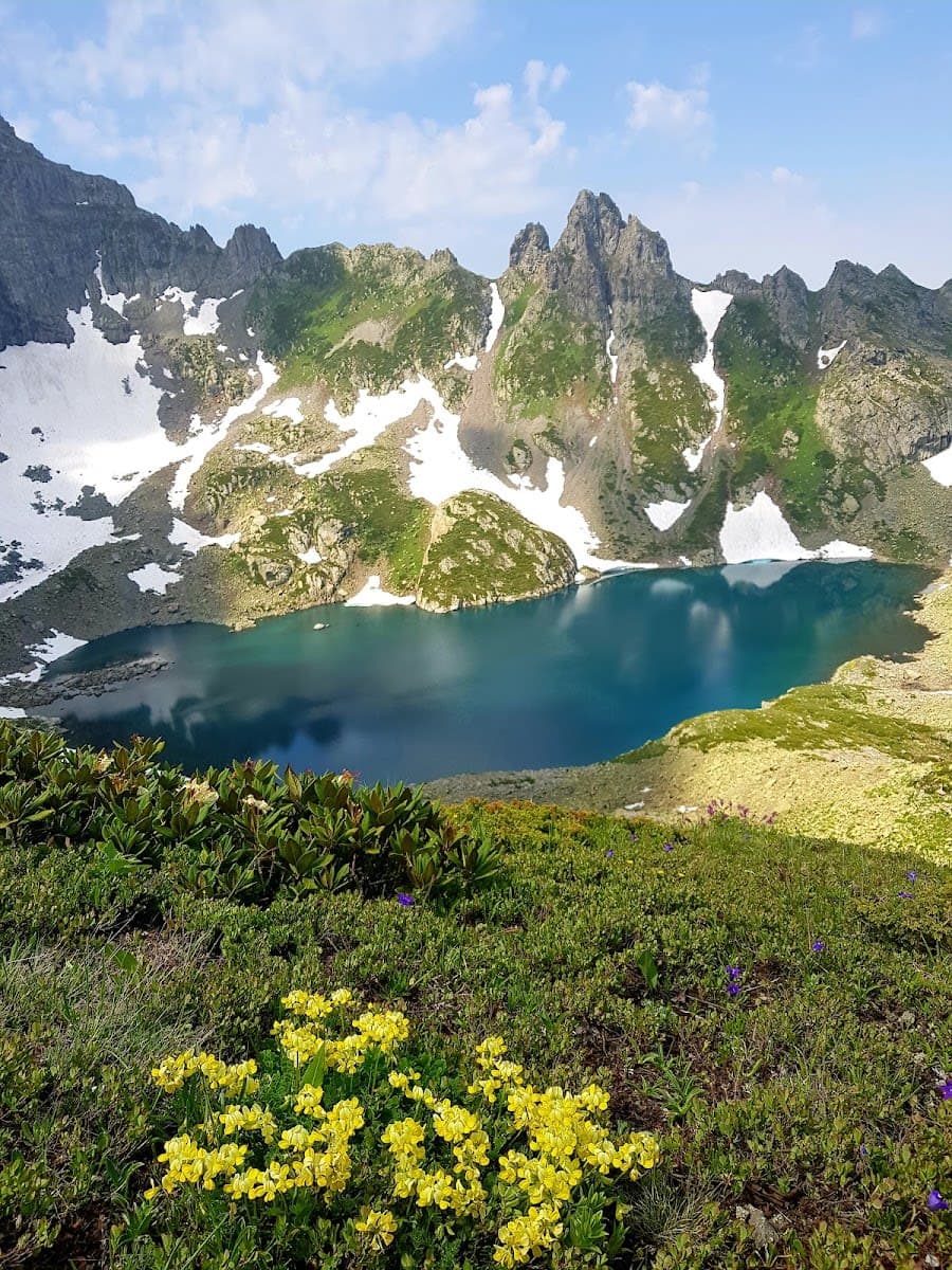 Yıldızlı Göl — Artvin gezilecek yerler