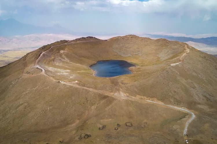 Tendürek Dağı — Ağrı gezilecek yerler